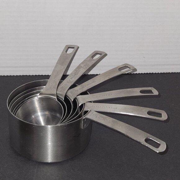 6 Chicago Metallic Stainless Steel Nesting Measuring Cups 1 1/2 to 1/4 Cups - Picture 1 of 5